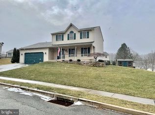 720 Pearl St, Birdsboro, PA 19508