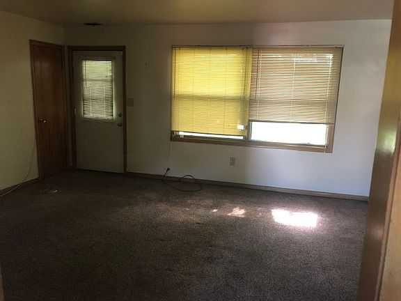 2nd image of 804 N Gladstone Ave APT F