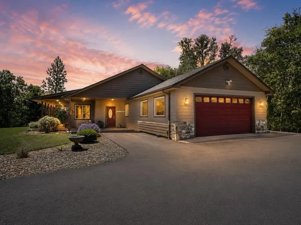 1095 Ingalls Ln, Wilderville, OR 97543