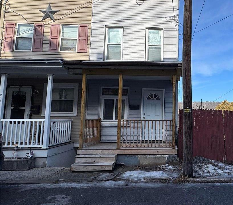 1st image of 219 W Water St