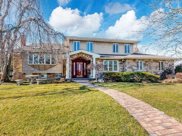 32 Bayberry Road, Lawrence, NY 11559