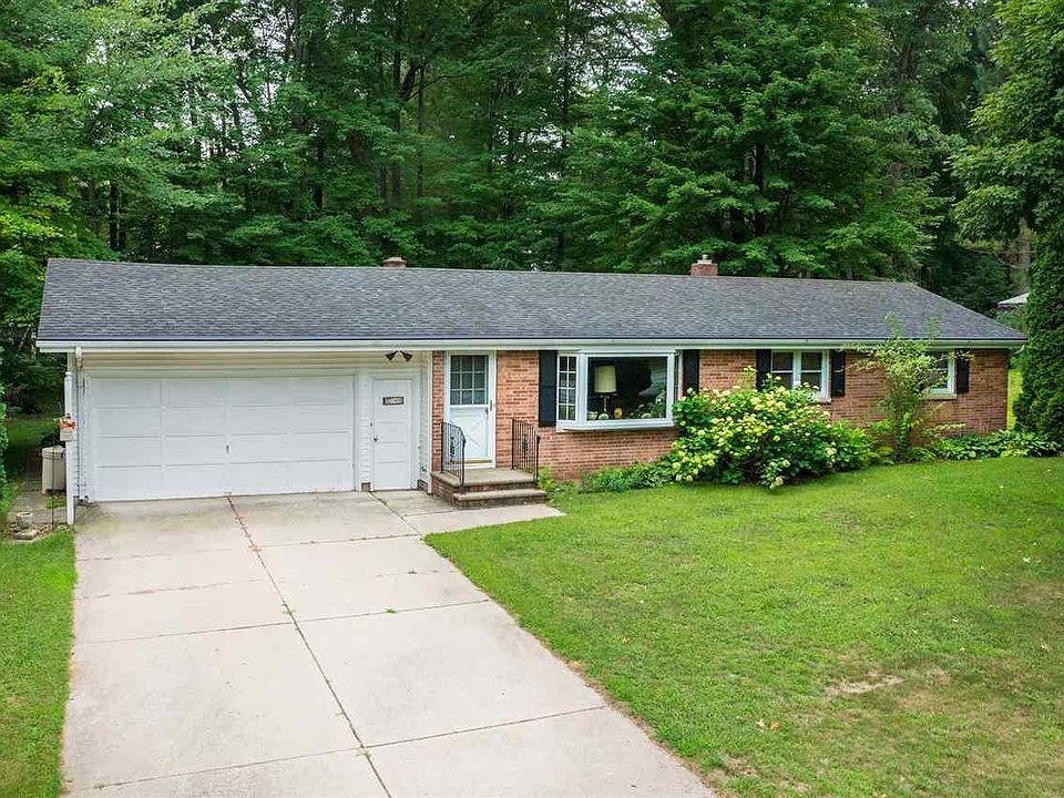 2745 Whippoorwill Dr