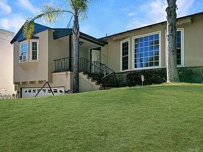 3 bed, 1691 sqft, $6,749 — Photo 2