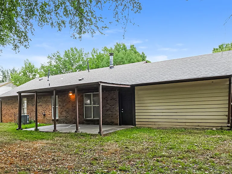 6635 Dunbarton Dr — Photo 16