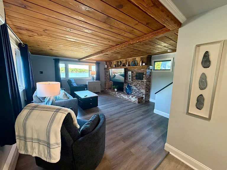 9 Kennard Rd — Photo 8