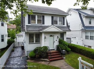 83 E Raleigh Ave, Staten Island, NY 10310