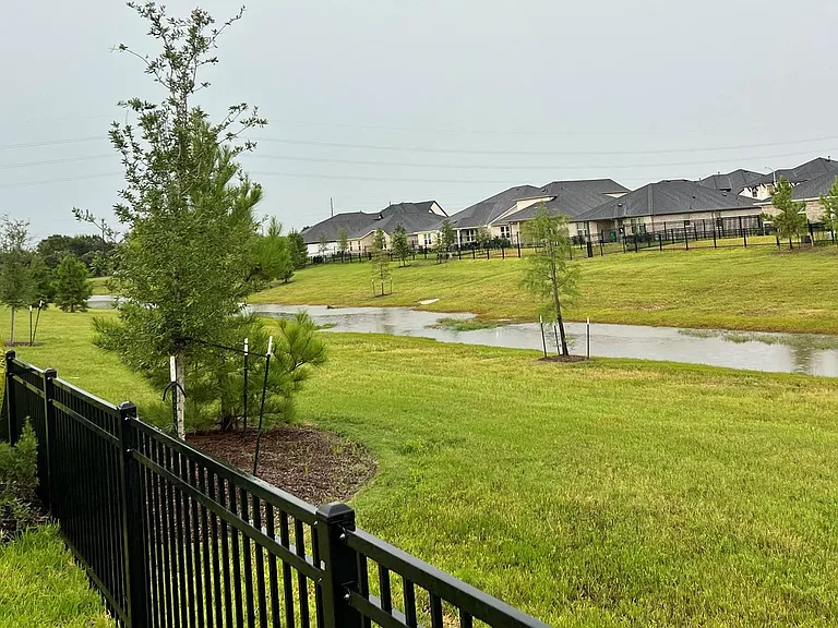 27103 Blue Pool Dr — Photo 35
