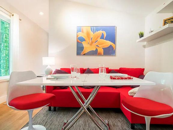 If you choose to lease the apartment furnished, the expanding table is shown here.