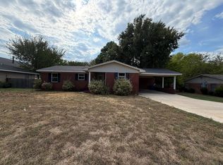 211 S Stewart St, White Oak, TX 75693