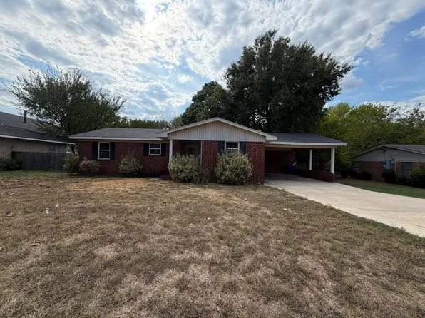 211 S Stewart St, White Oak, TX 75693