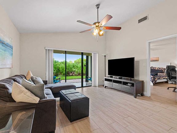 4th image of 4143 Palm Forest Dr N