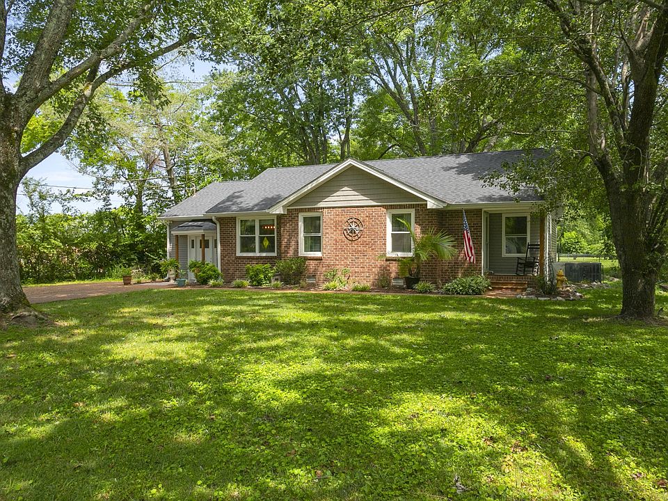 1st image of 803 Stonebrook Blvd