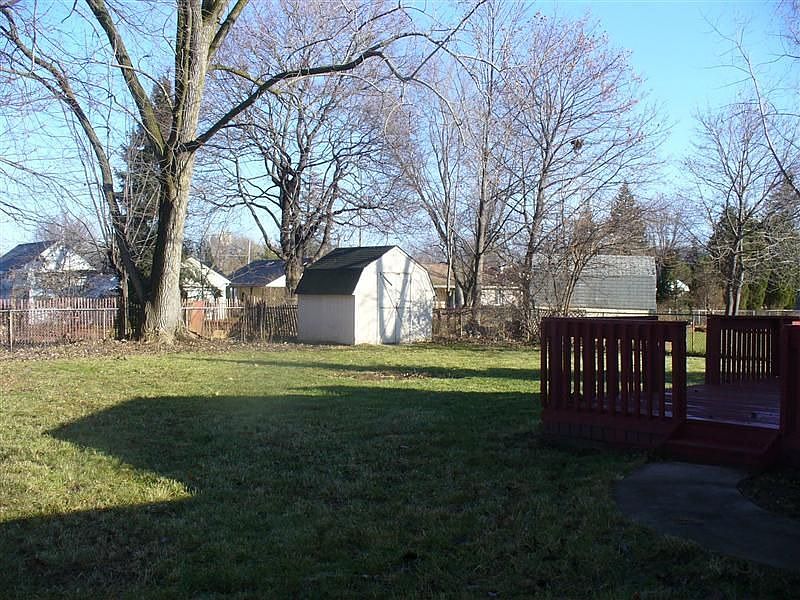 2313 Ross St, Grand Blanc, MI 48439 Zillow