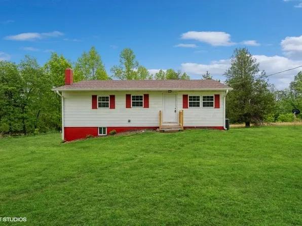 601 Pond Rd, Martinsville, VA 24112