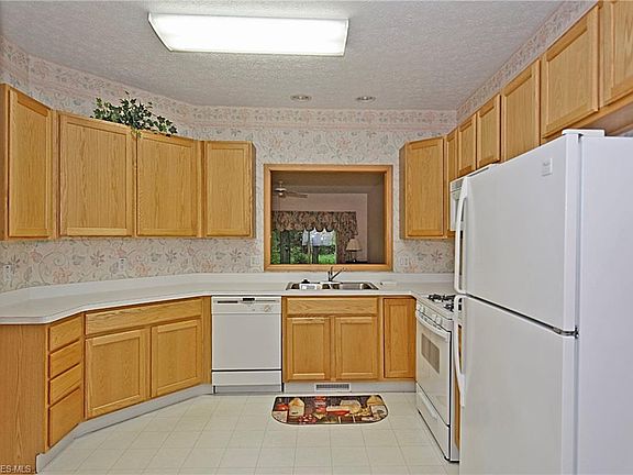 4th image of 6907 Savannah Dr