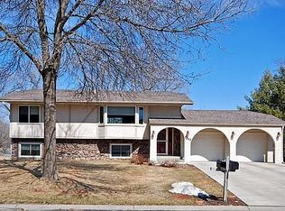 7788 Niagara Ln N, Maple Grove, MN 55311