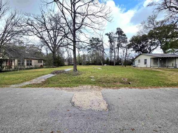 3416 Lark St, Orange, TX 77630