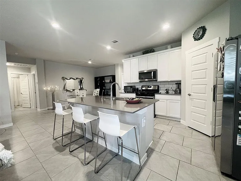 3315 Dagostino Creek Dr — Photo 9
