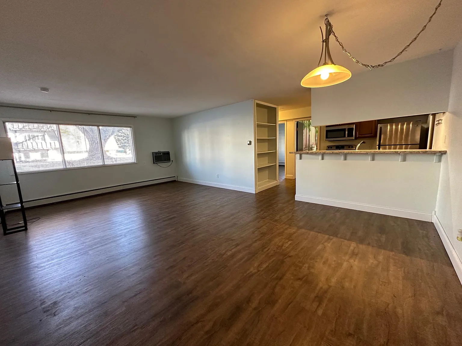 2 bed, 873 sqft, $1,800 — Photo 3