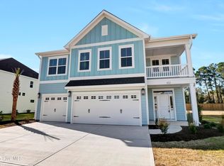 102 Planters Walk, Hampstead, NC 28443