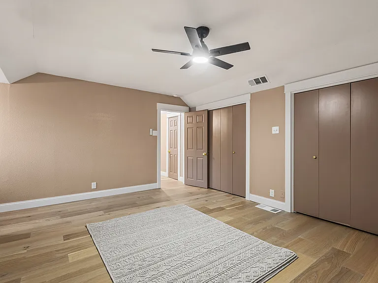 2214 Rex Cruse Dr — Photo 31