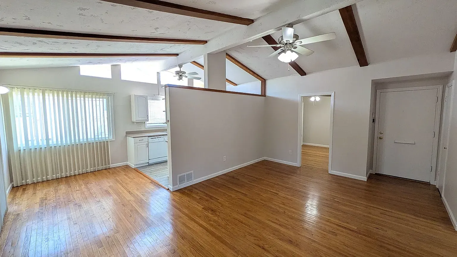 4 bed, 1174 sqft, $3,500 — Photo 2
