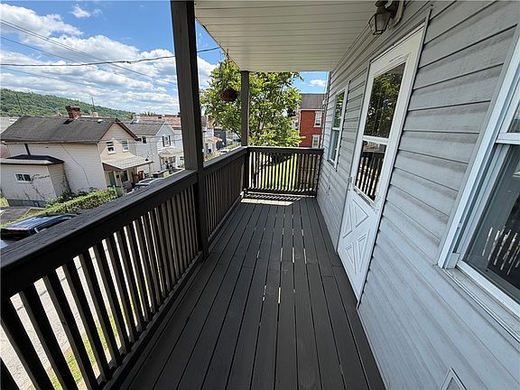 3rd image of 1119 Lincoln Ave