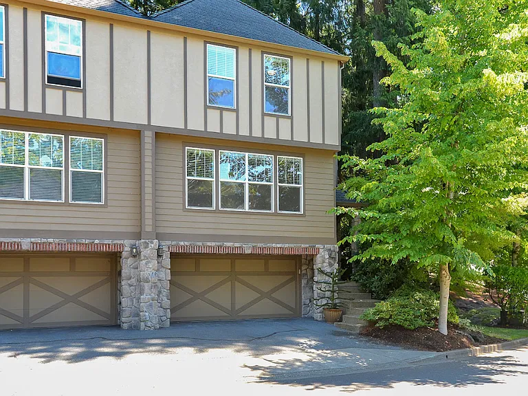 4771 Auburn Ln — Photo 2