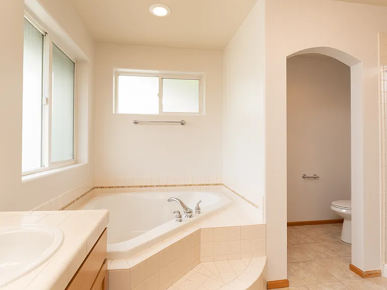 9448 S 196th Pl — Photo 23