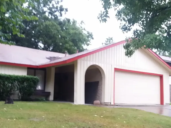 2833 Corrida Ct, Grand Prairie, TX 75052