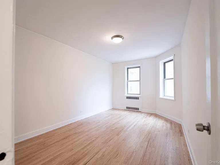 2190 Boston Rd #5M — Photo 14