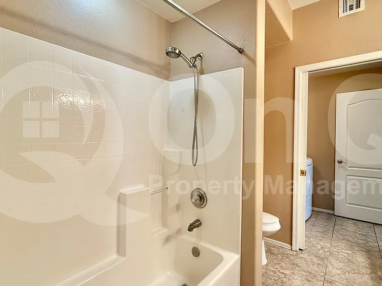 2929 W Yorkshire Dr #1041 — Photo 13