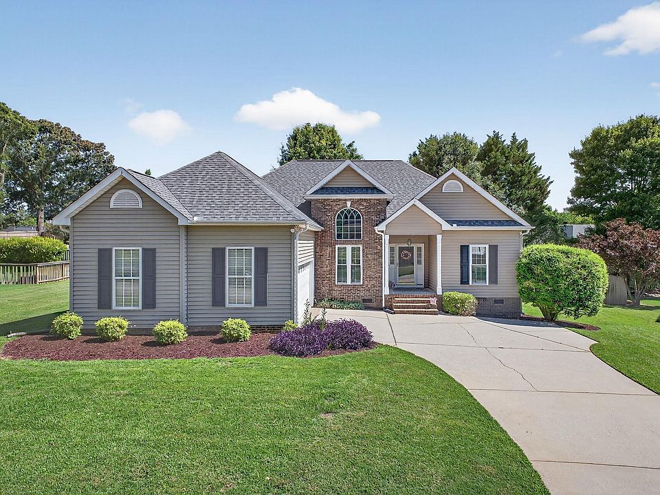 1st image of 10 Parkcrest Ct