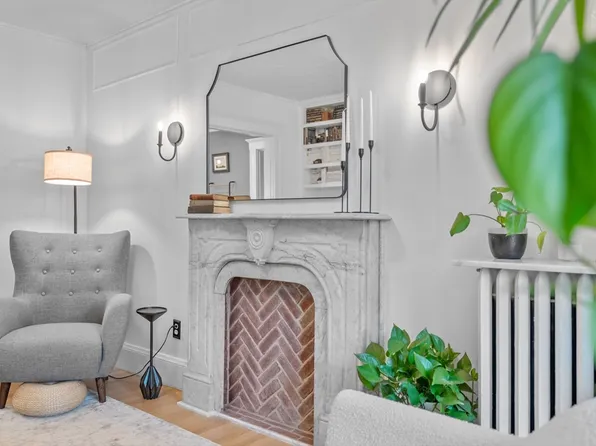 427-429 S Huntington Ave Unit 1, Jamaica Plain, MA 02130