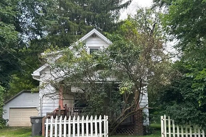 431 Wilkinson Ave photo 1