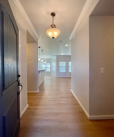 1053 Tarah Knolls Cir — Photo 2