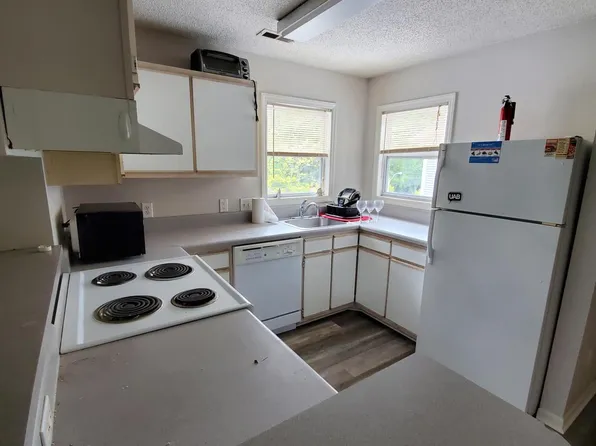 1440 Collegeview Ave APT 301, Raleigh, NC 27609