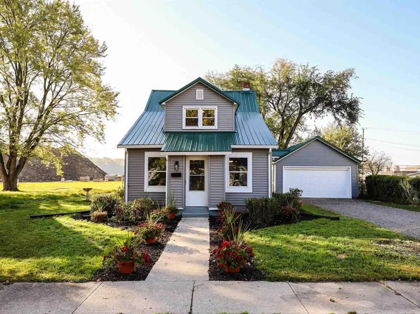 562 E Franklin St, Berne, IN 46711