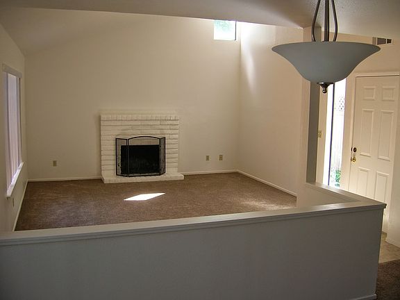 5th image of 5545 Sandpiper Ct