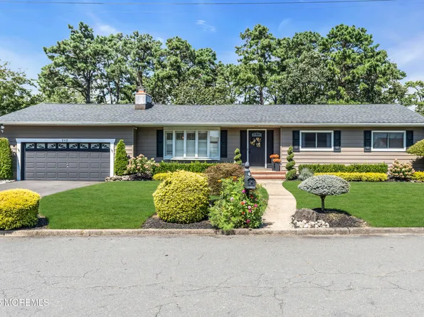 212 Drake Road, Brick, NJ 08723