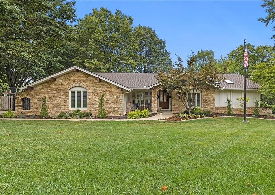 5440 W 86th Ter, Prairie Village, KS 66207 | Zillow