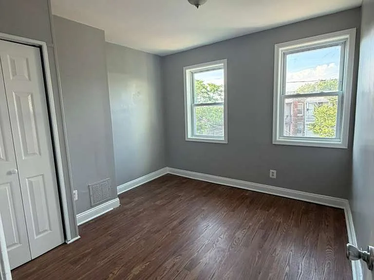 1814 Penrose Ave — Photo 17