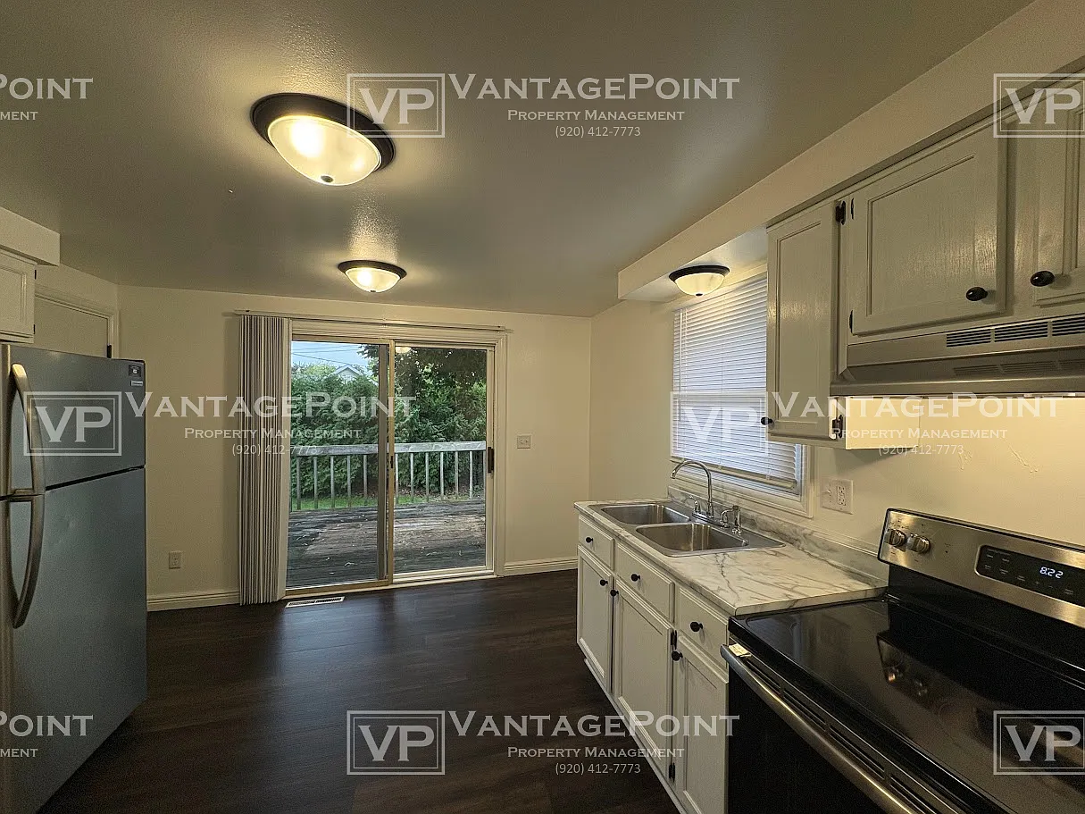 2230 - 2232 Waldo Boulevard - 2230 — Photo 4
