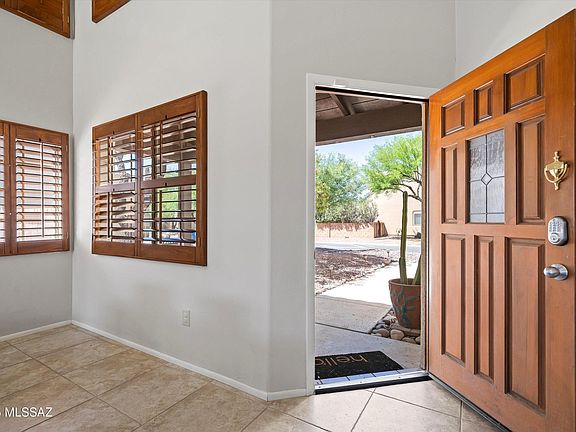 4th image of 715 W Annandale Way