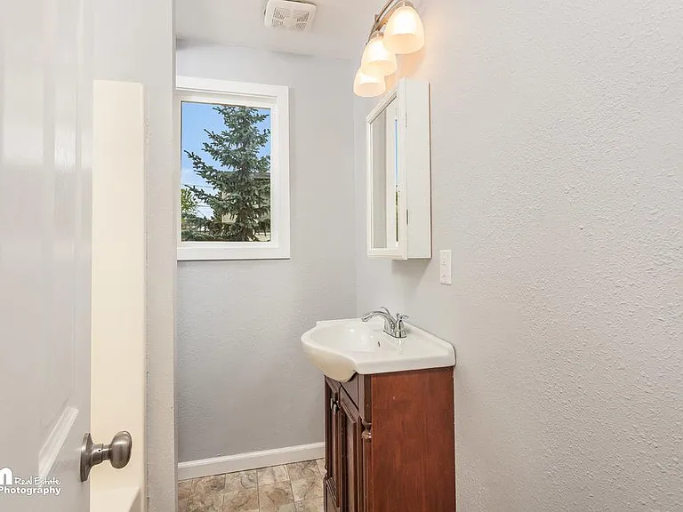 1528 Kinnikinnick St #B — Photo 8
