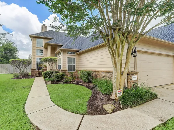 8942 Summer Ash Ln, Sugar Land, TX 77479
