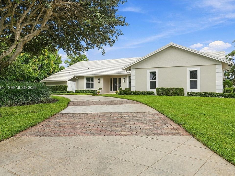 1st image of 444 Glenbrook Dr
