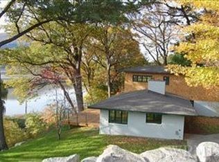 11 Grandview Ter, Cold Spring, NY 10516