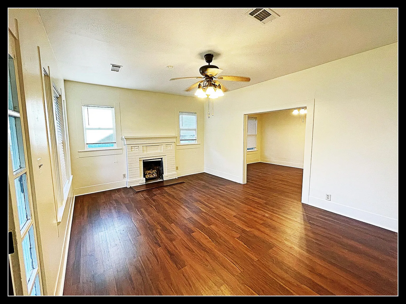 3 bed, 1398 sqft, $1,340 — Photo 2