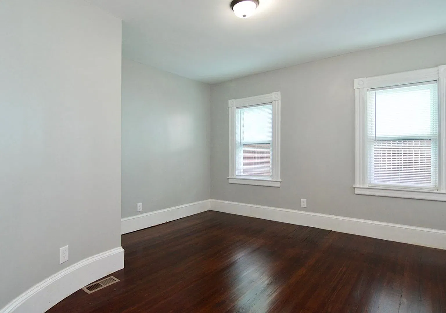 56 Mulberry St — Photo 3